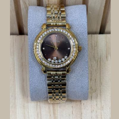 OLIYA Montre Femme - Analogique Marron Doré Lunette Sertie de Strass & Bracelet Élégant